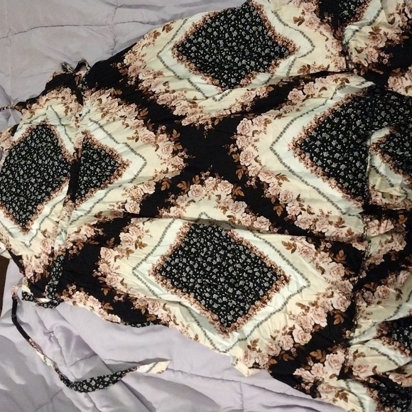 Size 2 Torrid Midi Challis Shirred Dress - Picture 1 of 2